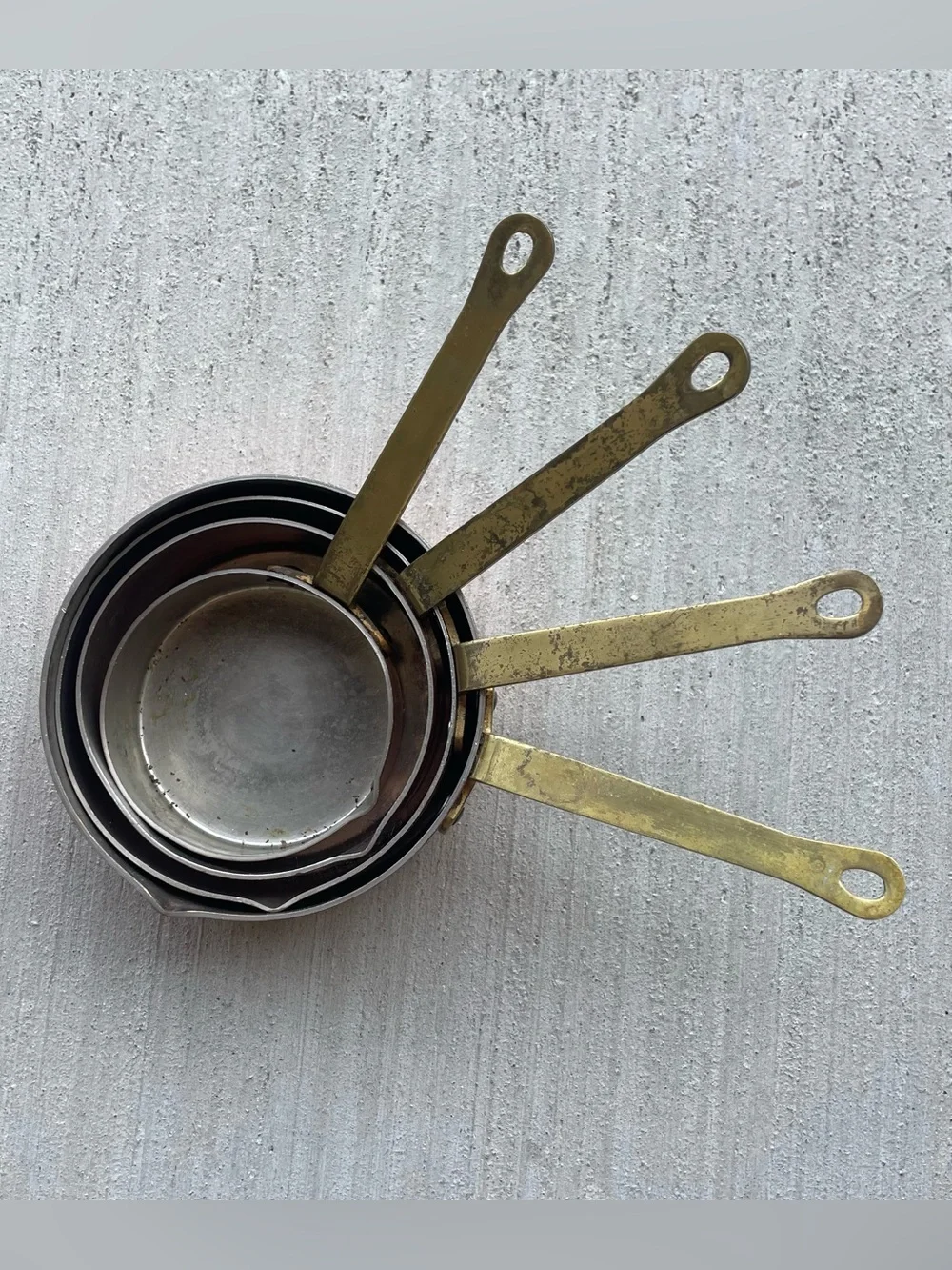 Set Of 4 Vintage Copper & Brass Handle Measuring Cups Nesting Pouring